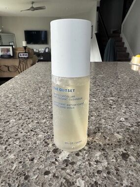 The Outset Gentle Micellar Antioxidant Cleanser (5 fl oz/ 150 mL)